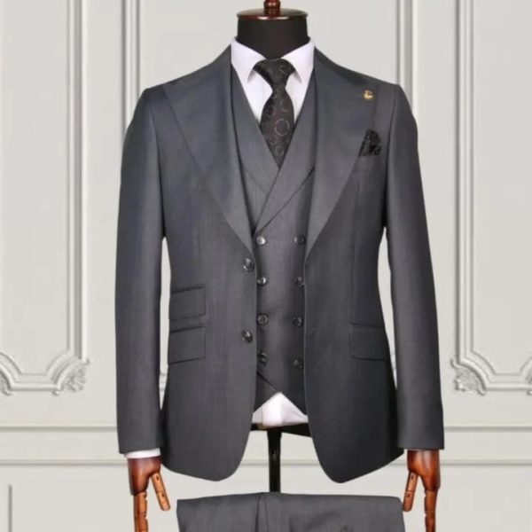 Sophisticated Men's 3-Piece Suit